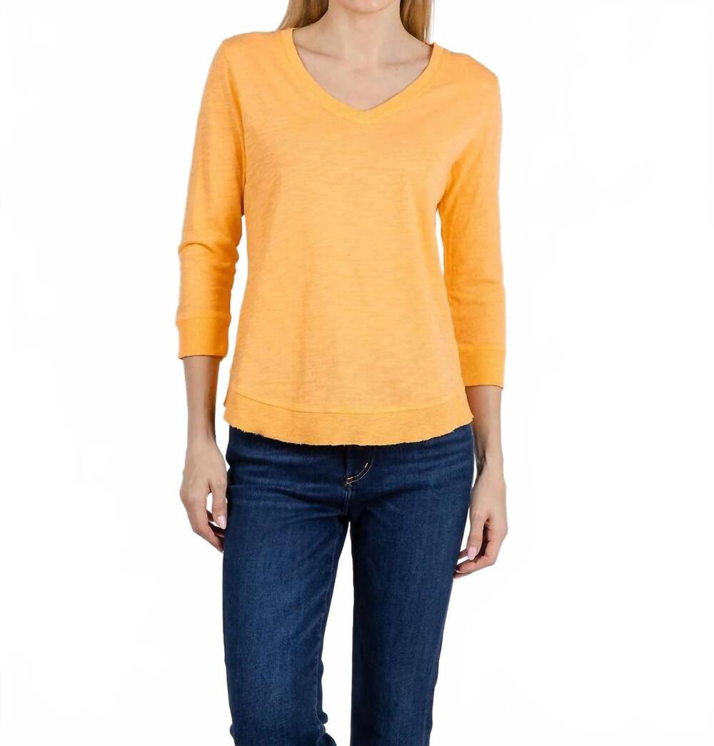 NEW ELLIOTT LAUREN silvie rib three-quarter sleeve v-neck tee in creamsicle